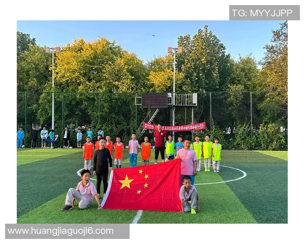 个性化足球服定制服务助力球队展现独特风采与团队精神